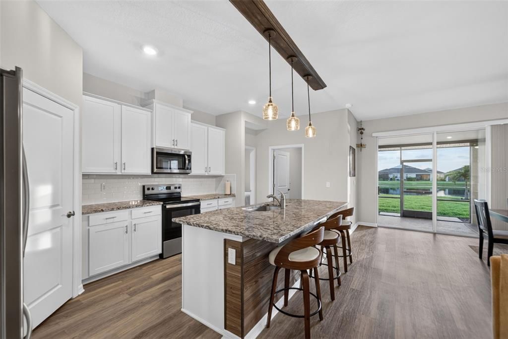 En Venta: $499,000 (3 camas, 2 baños, 1816 Pies cuadrados)