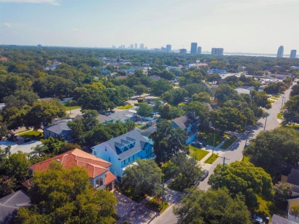 В аренду: $7,850 (4 спален, 3 ванн, 3689 Квадратных фут)