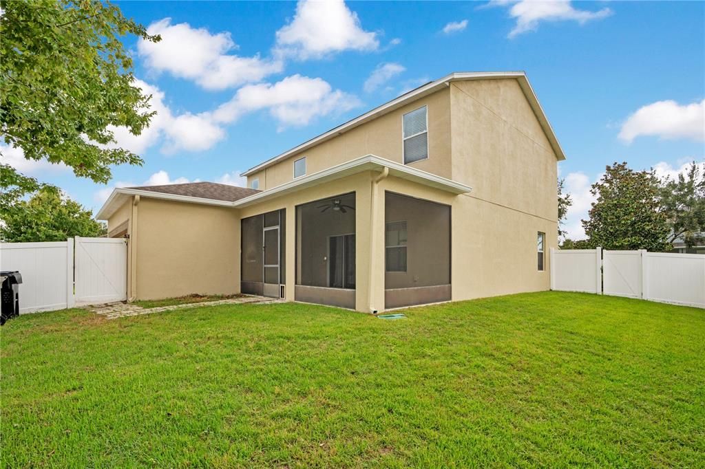 En Venta: $439,900 (5 camas, 3 baños, 2232 Pies cuadrados)