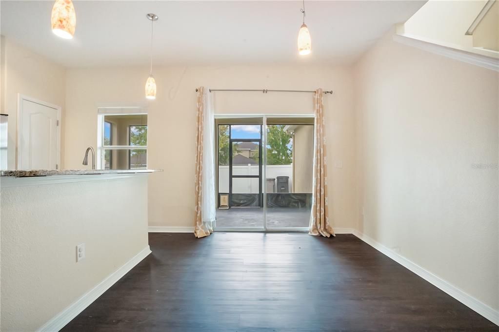 En Venta: $439,900 (5 camas, 3 baños, 2232 Pies cuadrados)