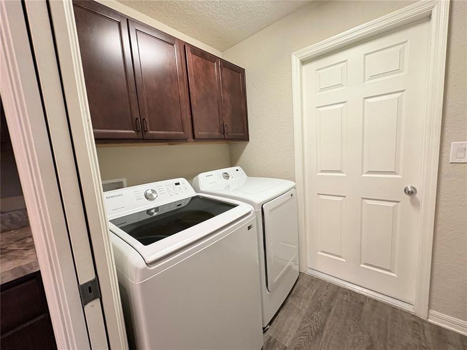 For Sale: $298,000 (3 beds, 2 baths, 1535 Square Feet)