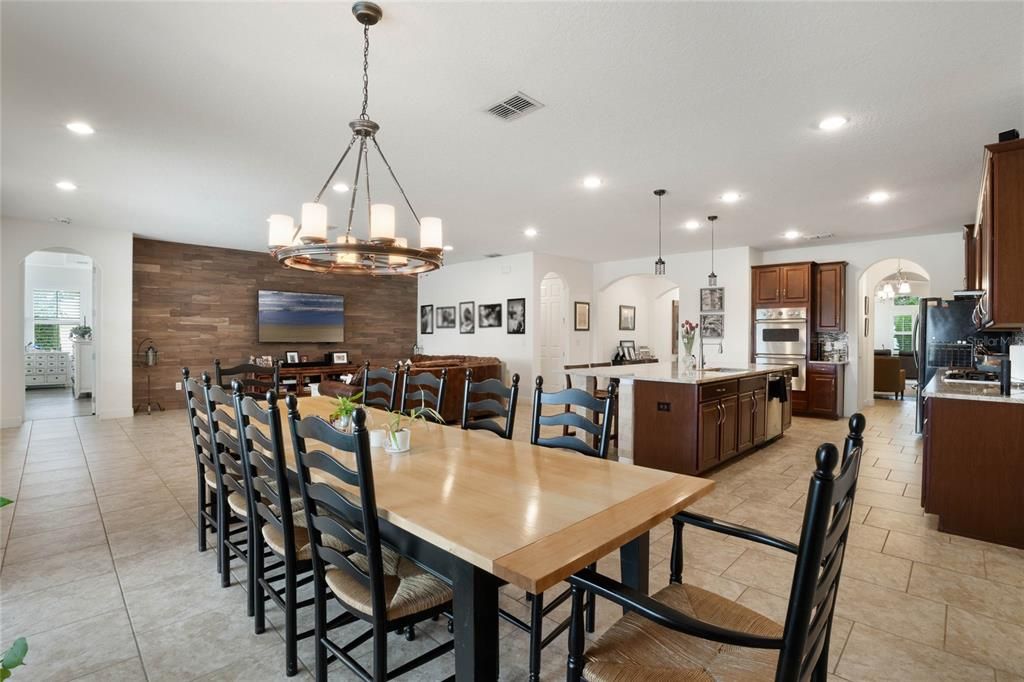 For Rent: $8,900 (5 beds, 4 baths, 4028 Square Feet)