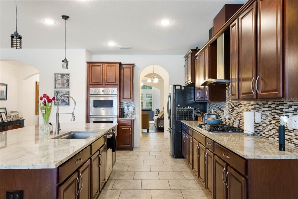 For Rent: $8,900 (5 beds, 4 baths, 4028 Square Feet)