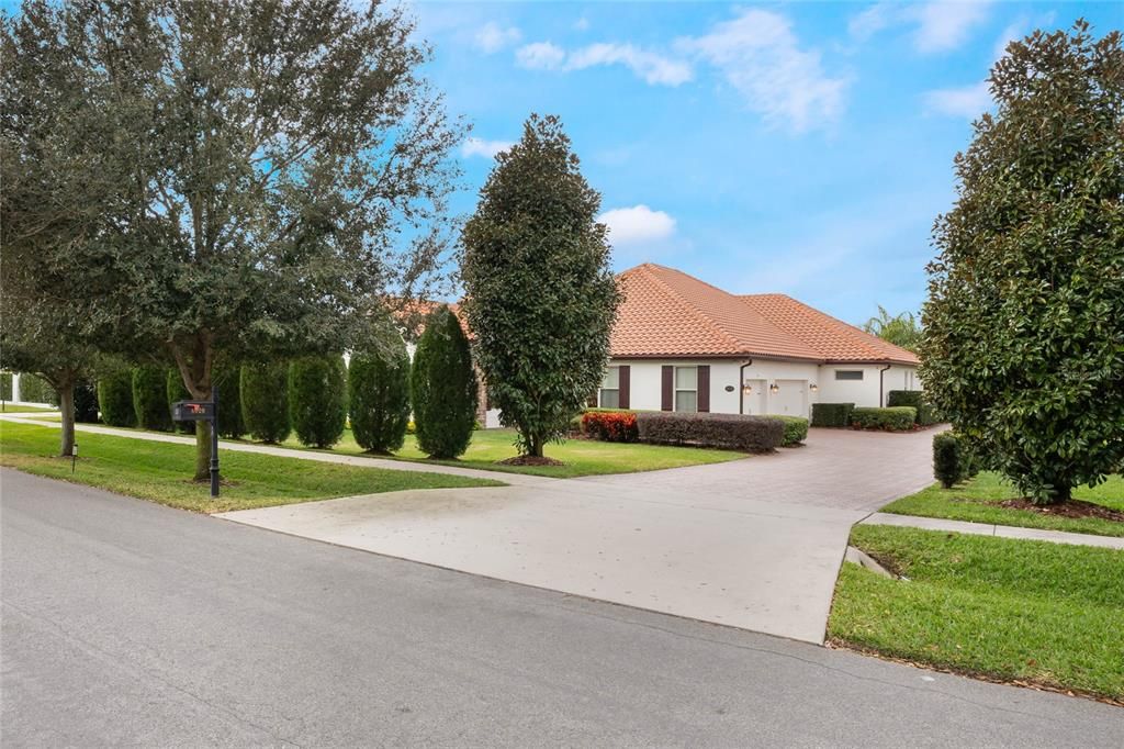 For Rent: $8,900 (5 beds, 4 baths, 4028 Square Feet)
