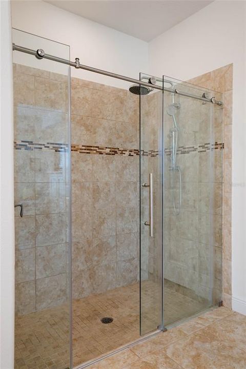 For Rent: $8,900 (5 beds, 4 baths, 4028 Square Feet)