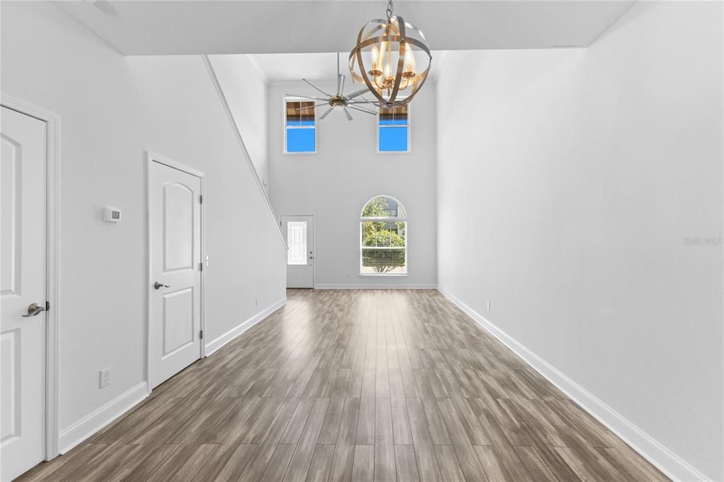 For Sale: $1,250,000 (12 beds, 0 baths, 8060 Square Feet)