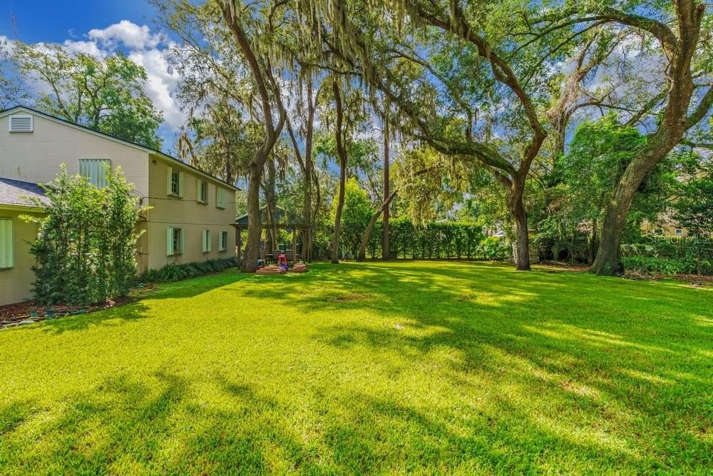 En Venta: $850,000 (3 camas, 3 baños, 2048 Pies cuadrados)