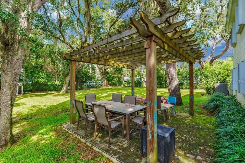 En Venta: $850,000 (3 camas, 3 baños, 2048 Pies cuadrados)