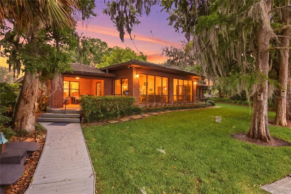 For Sale: $2,299,000 (3.10 acres)