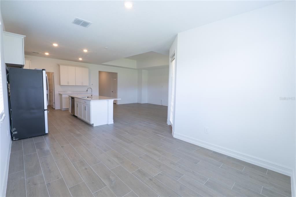 For Rent: $3,500 (3 beds, 3 baths, 2156 Square Feet)