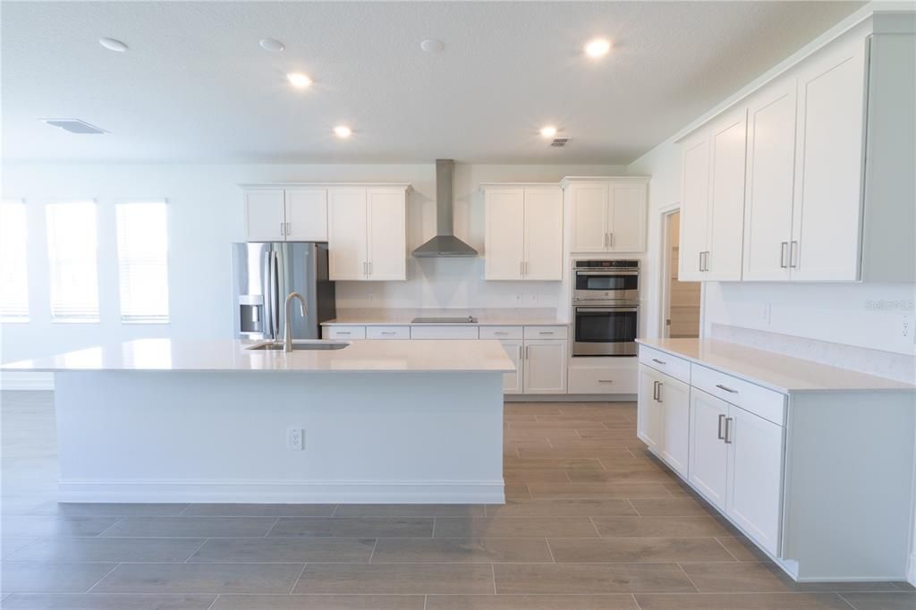For Rent: $3,500 (3 beds, 3 baths, 2156 Square Feet)