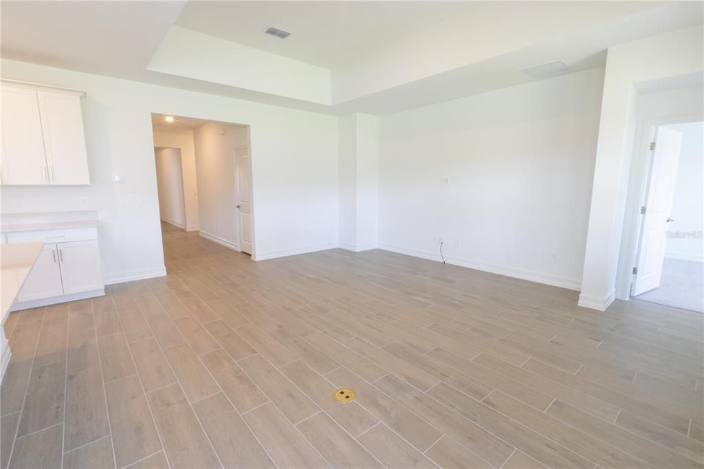 For Rent: $3,500 (3 beds, 3 baths, 2156 Square Feet)