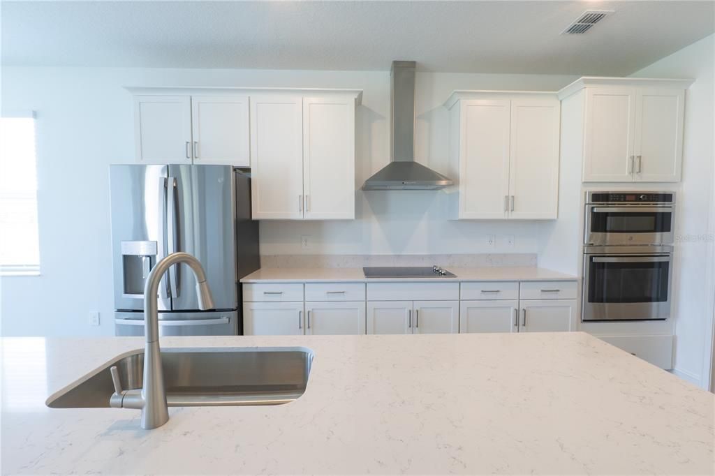 For Rent: $3,500 (3 beds, 3 baths, 2156 Square Feet)