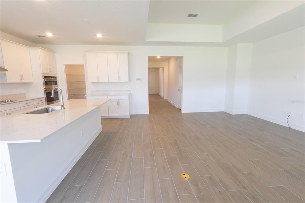 For Rent: $3,500 (3 beds, 3 baths, 2156 Square Feet)