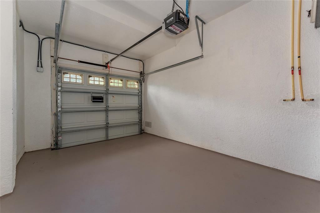For Rent: $3,000 (3 beds, 2 baths, 1680 Square Feet)