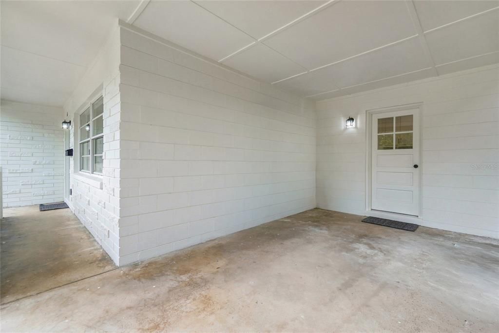 For Sale: $575,000 (3 beds, 2 baths, 1136 Square Feet)