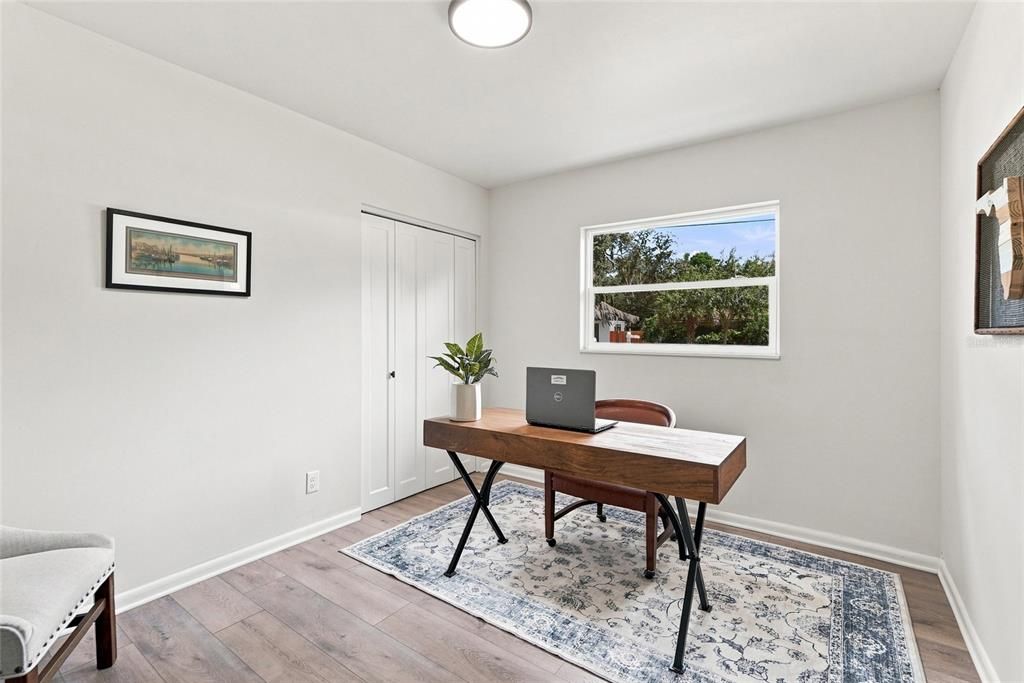 For Sale: $575,000 (3 beds, 2 baths, 1136 Square Feet)
