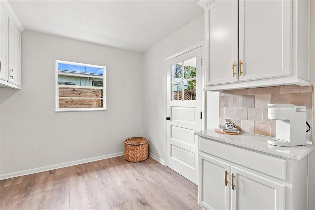 For Sale: $575,000 (3 beds, 2 baths, 1136 Square Feet)