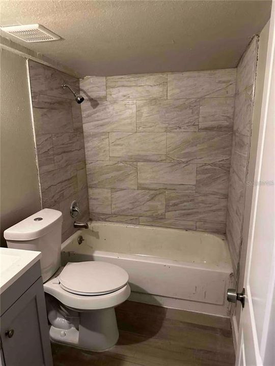 En Venta: $399,000 (6 camas, 0 baños, 2148 Pies cuadrados)