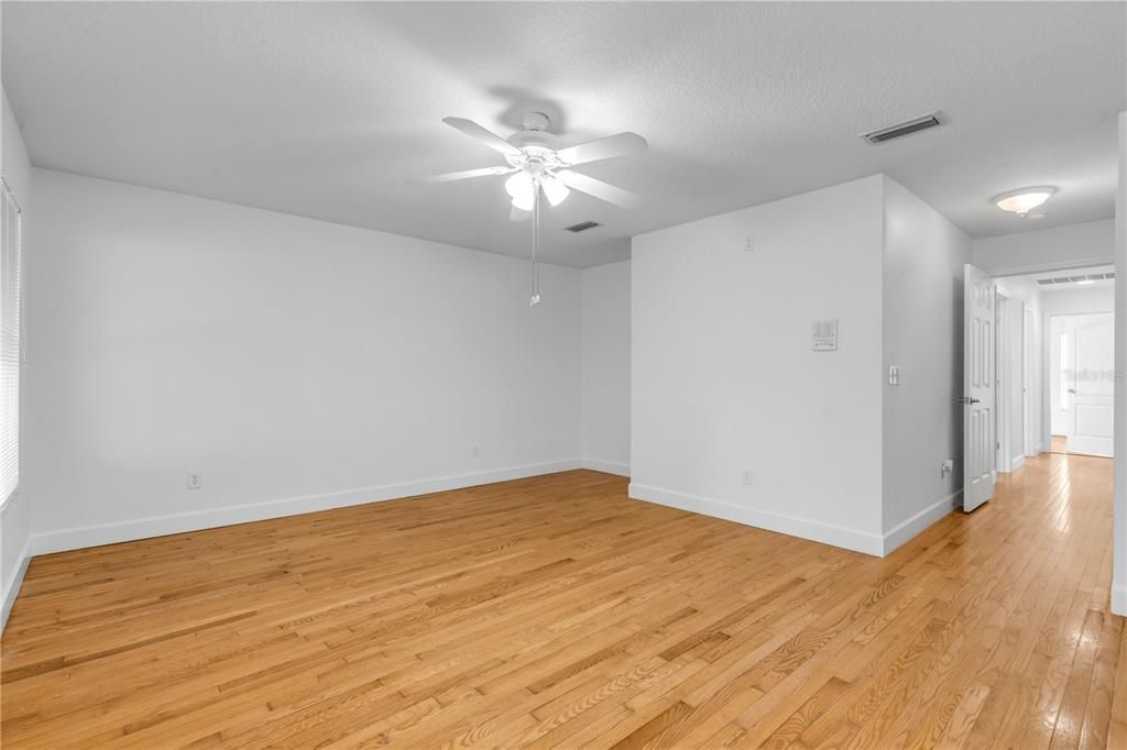 En Venta: $379,000 (3 camas, 2 baños, 2286 Pies cuadrados)