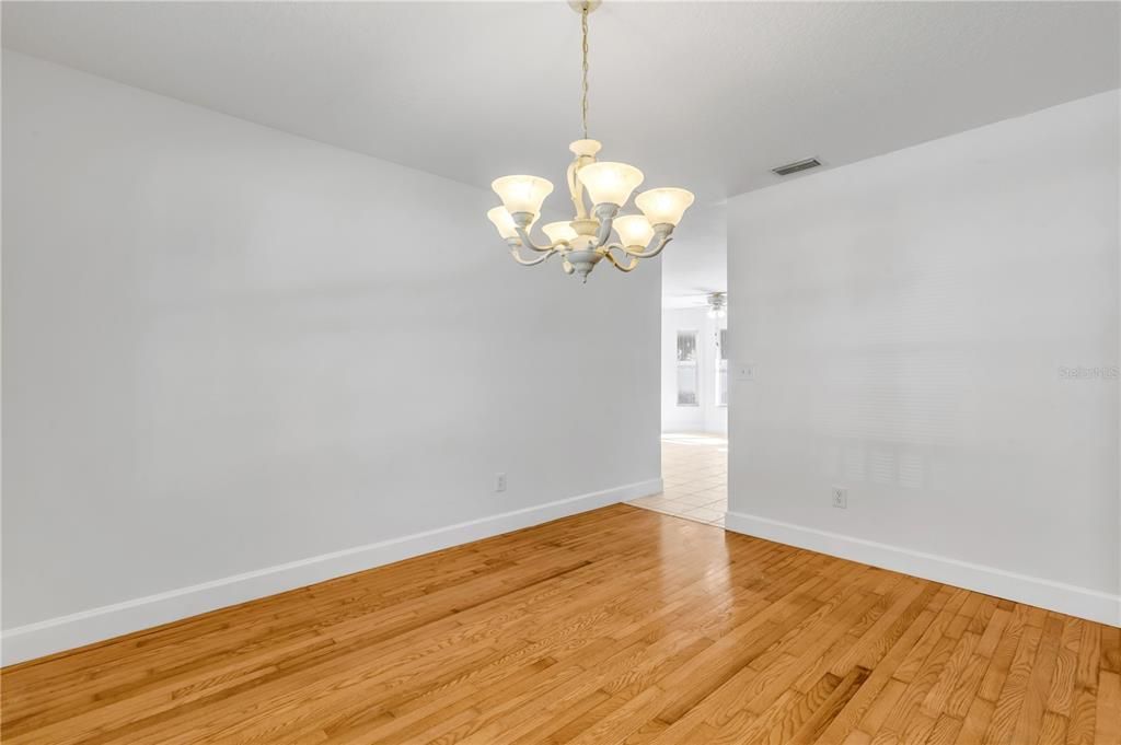 En Venta: $379,000 (3 camas, 2 baños, 2286 Pies cuadrados)