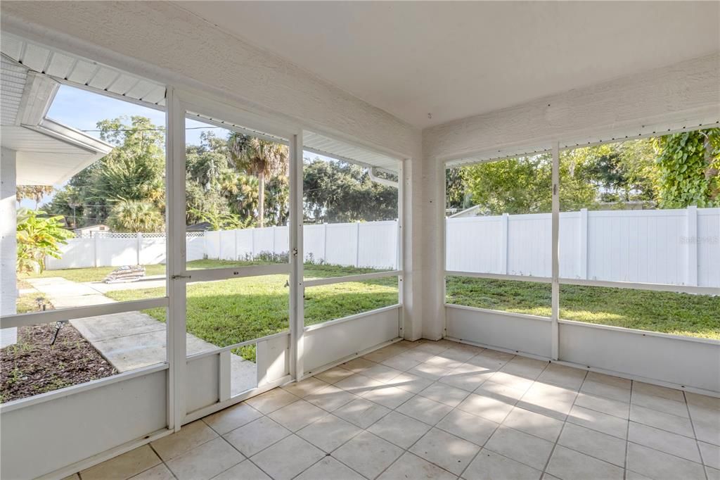 En Venta: $379,000 (3 camas, 2 baños, 2286 Pies cuadrados)