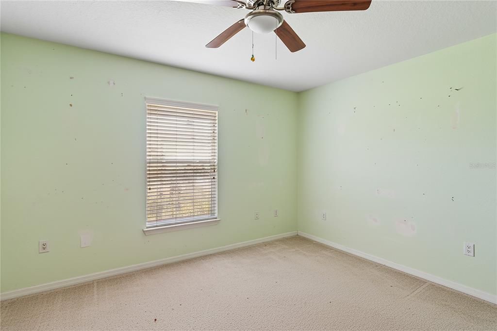 For Sale: $325,000 (3 beds, 2 baths, 1894 Square Feet)