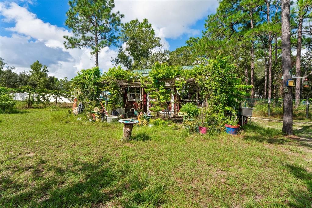 For Sale: $325,000 (3 beds, 2 baths, 1894 Square Feet)