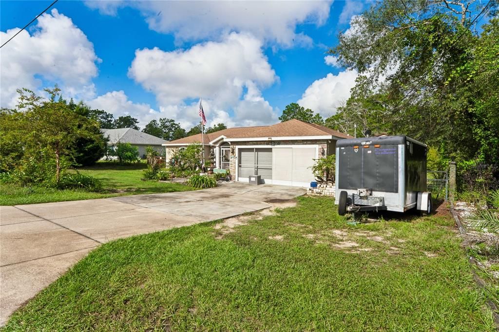 For Sale: $325,000 (3 beds, 2 baths, 1894 Square Feet)