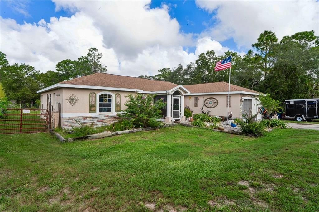 For Sale: $325,000 (3 beds, 2 baths, 1894 Square Feet)
