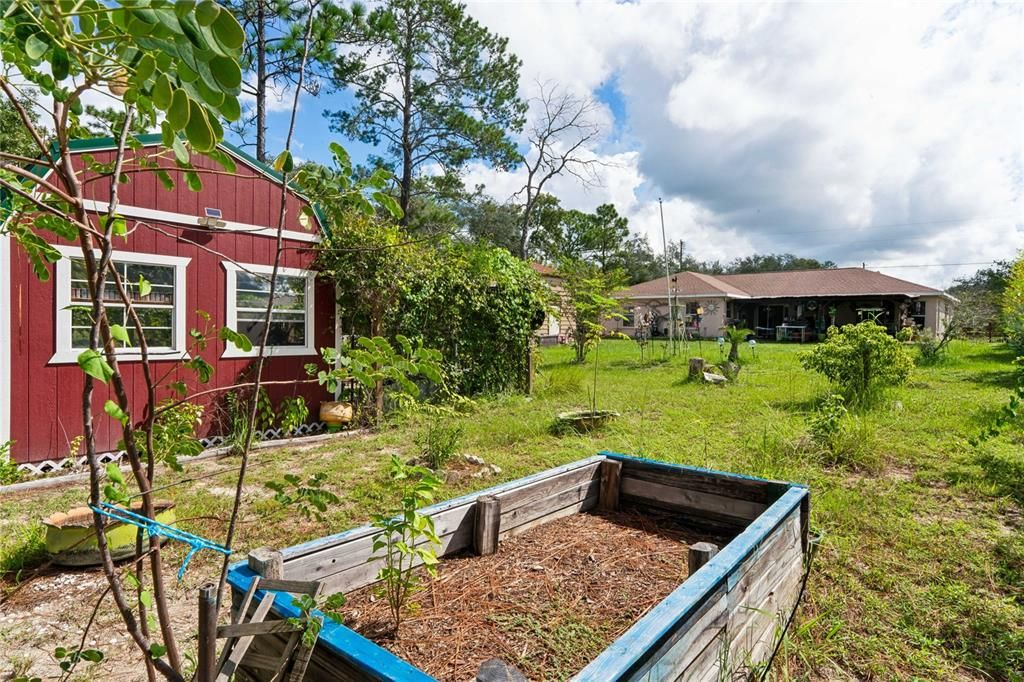 For Sale: $325,000 (3 beds, 2 baths, 1894 Square Feet)