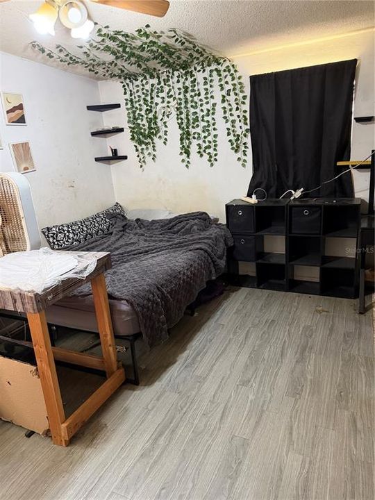 Activo con contrato: $225,000 (3 camas, 2 baños, 1391 Pies cuadrados)