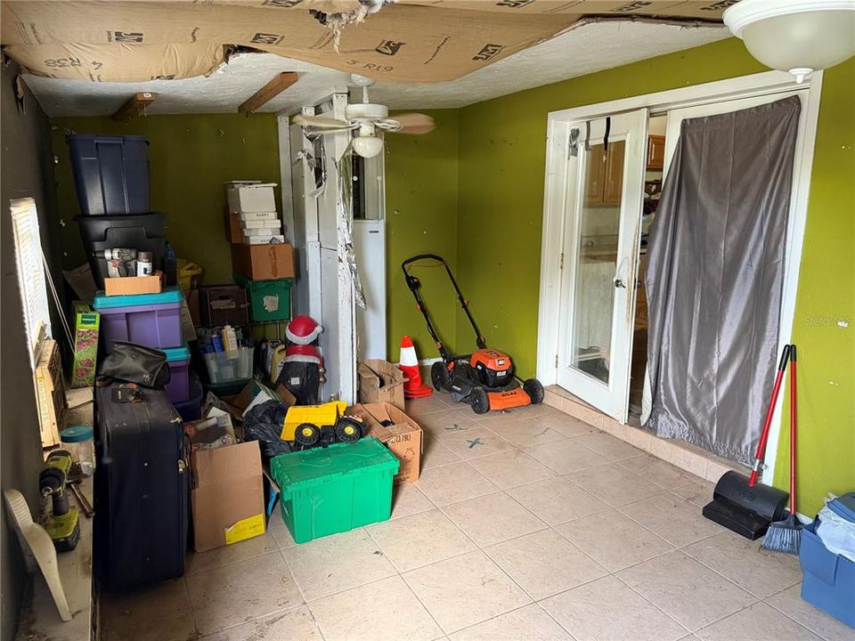 Activo con contrato: $225,000 (3 camas, 2 baños, 1391 Pies cuadrados)