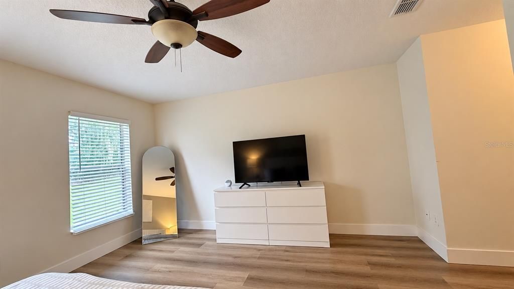 В аренду: $2,450 (3 спален, 2 ванн, 1405 Квадратных фут)