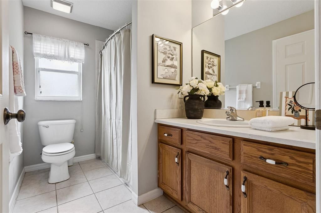For Sale: $349,900 (3 beds, 2 baths, 1719 Square Feet)