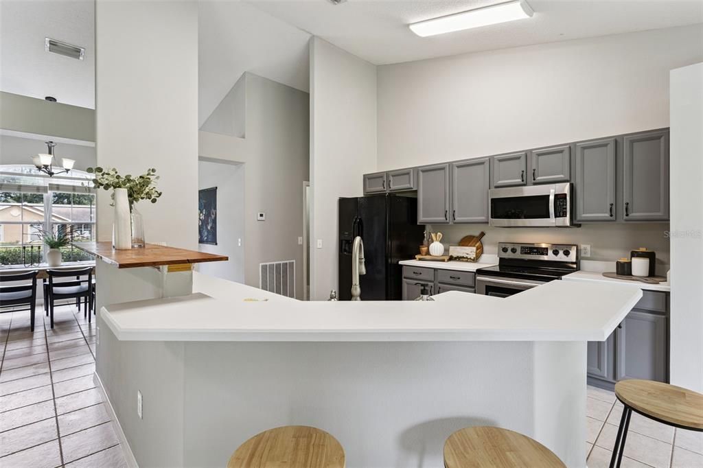 For Sale: $349,900 (3 beds, 2 baths, 1719 Square Feet)
