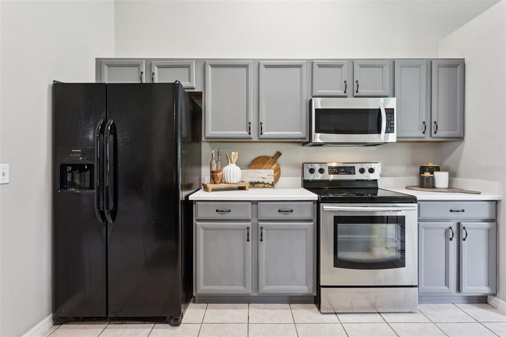 For Sale: $349,900 (3 beds, 2 baths, 1719 Square Feet)