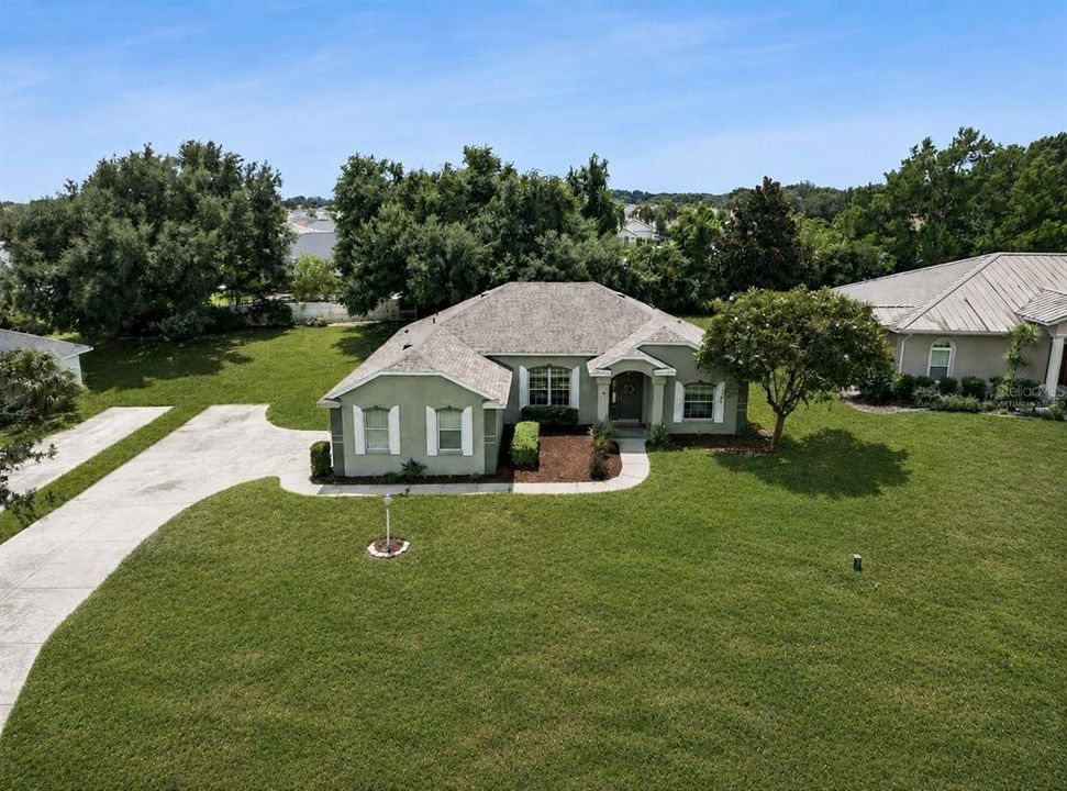 For Sale: $349,900 (3 beds, 2 baths, 1719 Square Feet)