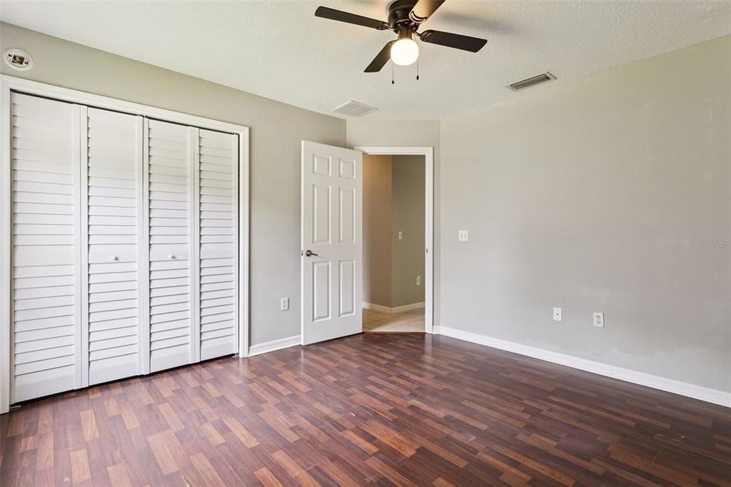 For Sale: $349,900 (3 beds, 2 baths, 1719 Square Feet)