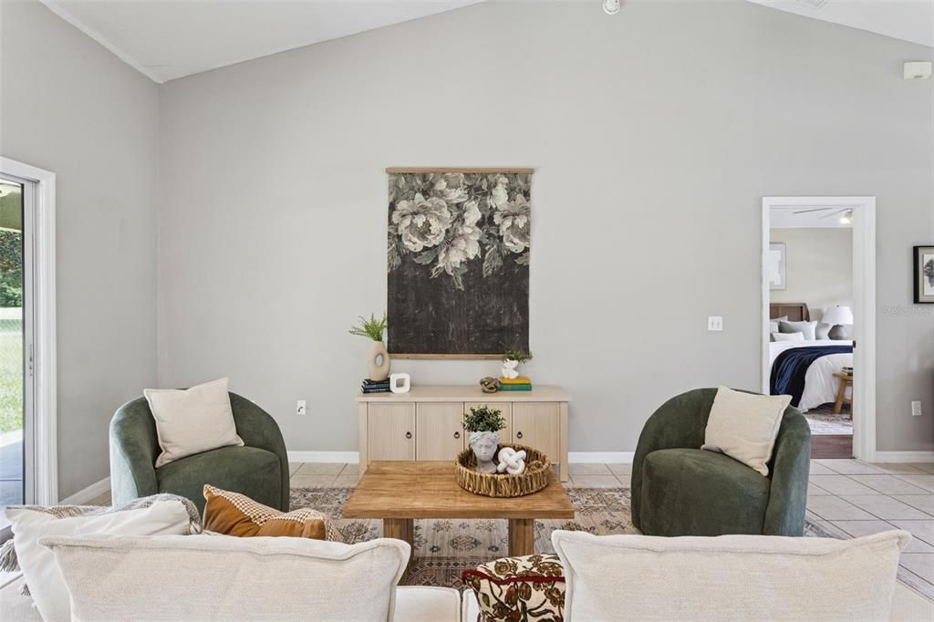 For Sale: $349,900 (3 beds, 2 baths, 1719 Square Feet)