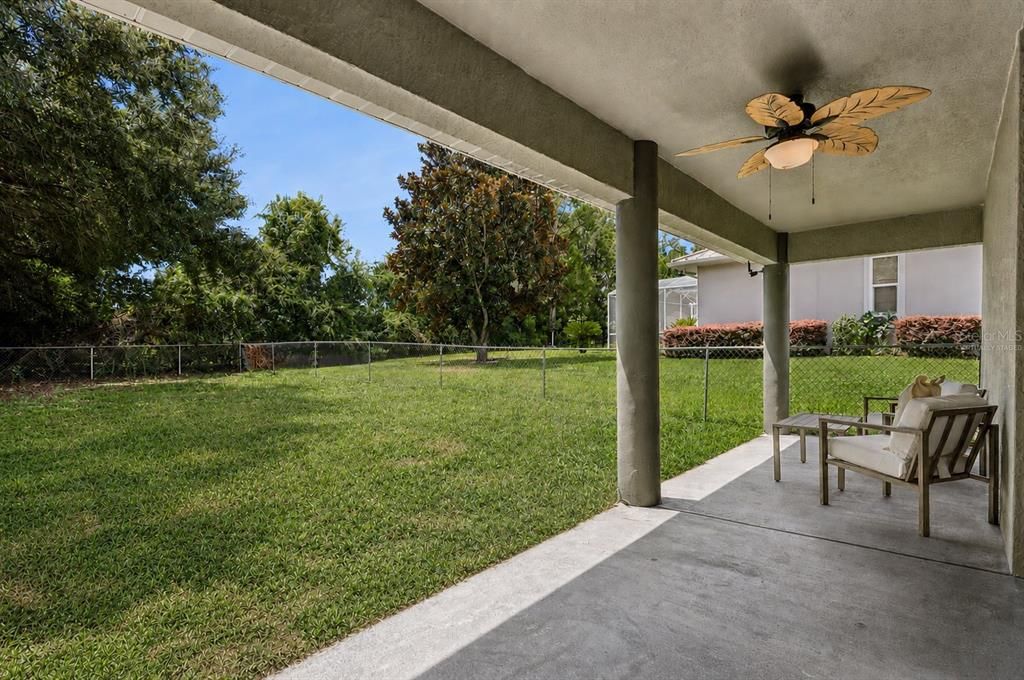 For Sale: $349,900 (3 beds, 2 baths, 1719 Square Feet)