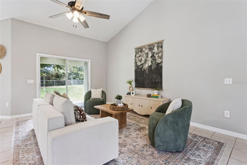 For Sale: $349,900 (3 beds, 2 baths, 1719 Square Feet)
