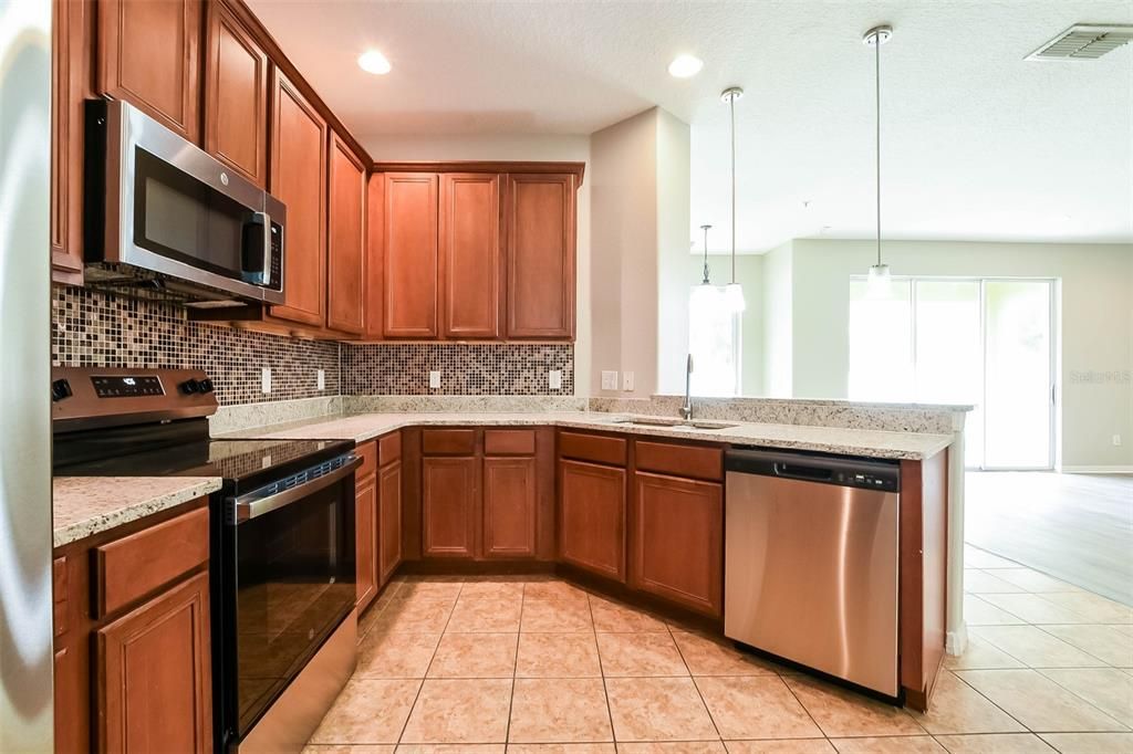 For Sale: $469,000 (3 beds, 2 baths, 1754 Square Feet)