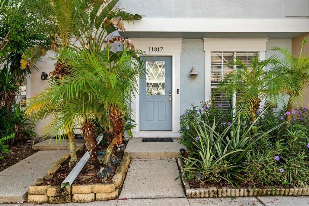 For Rent: $1,950 (2 beds, 2 baths, 1200 Square Feet)