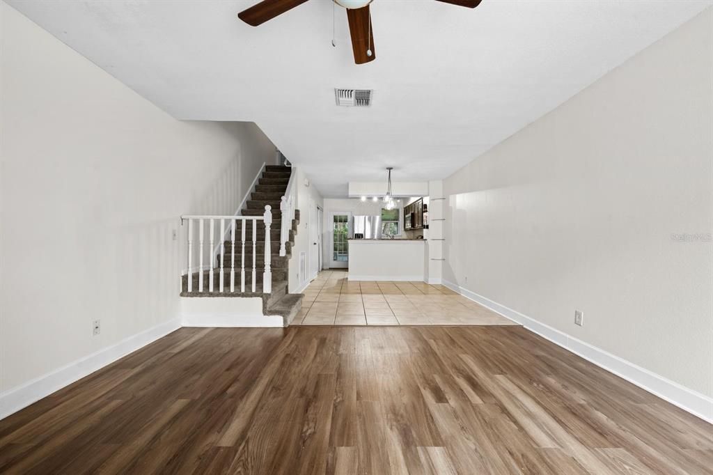 For Rent: $1,950 (2 beds, 2 baths, 1200 Square Feet)