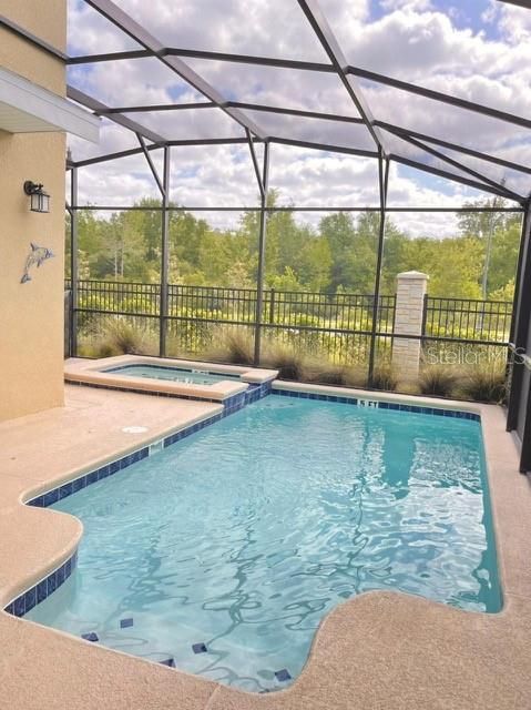 For Sale: $700,000 (5 beds, 5 baths, 2996 Square Feet)