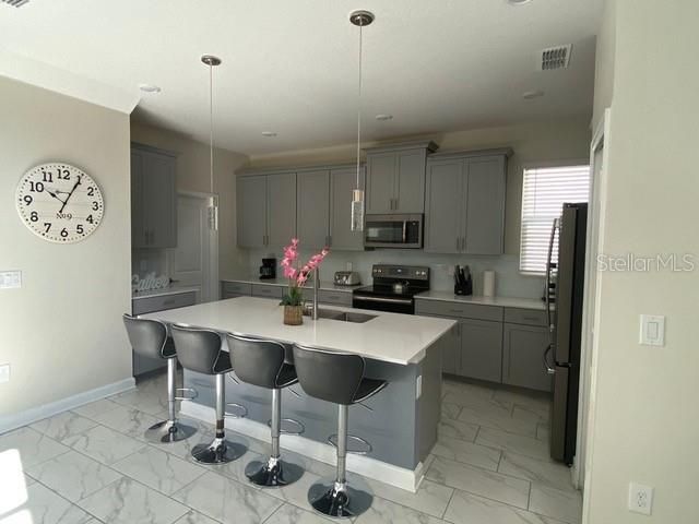 For Sale: $700,000 (5 beds, 5 baths, 2996 Square Feet)