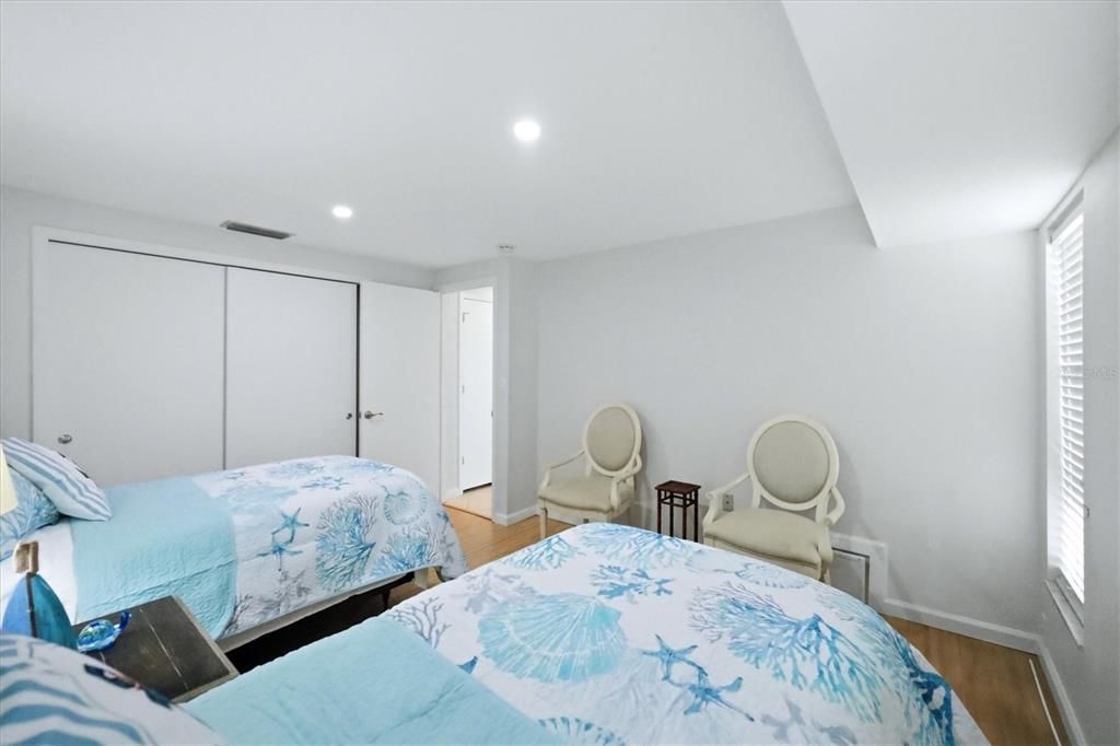 В аренду: $3,800 (2 спален, 2 ванн, 1200 Квадратных фут)