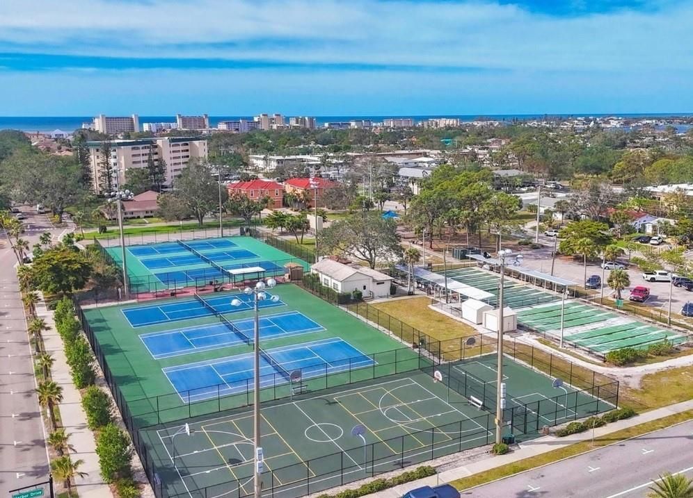 В аренду: $3,800 (2 спален, 2 ванн, 1200 Квадратных фут)