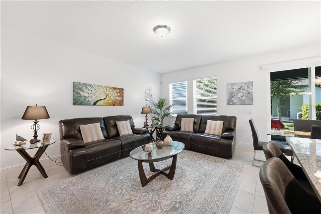For Sale: $425,000 (3 beds, 2 baths, 1755 Square Feet)